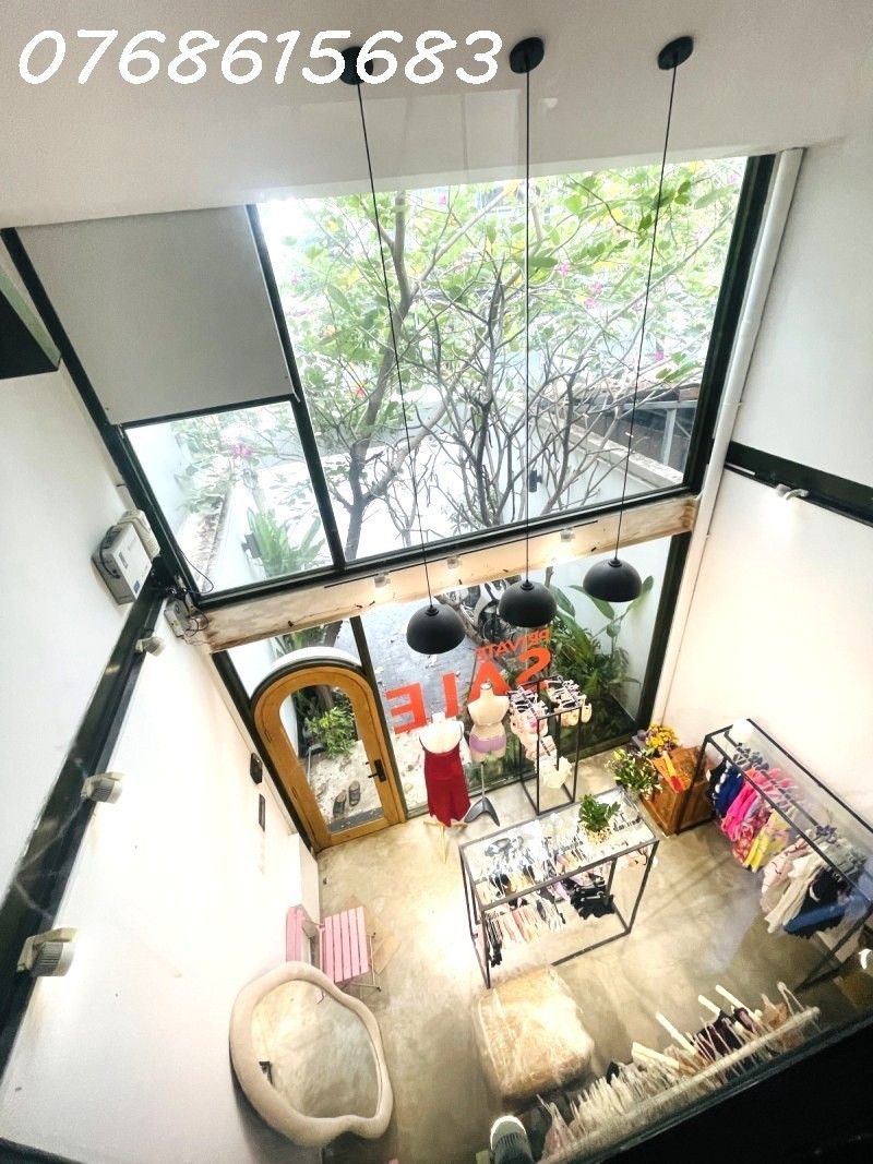 Bán mặt tiền KD gần bên Gigamall Phạm Văn Đồng, 2 tầng, 90m2, đường 12m, sổ hồng, giá 13 tỷ TL 15975840