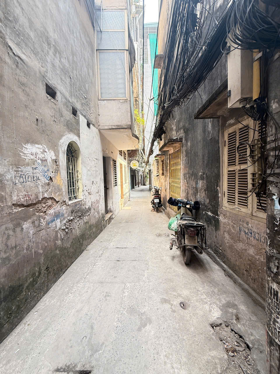 ✨ CHỈ HƠN 3 TỶ! Sở hữu ngay Nhà 5 Tầng, 13m² (thực tế), 2 Mặt Tiền, Ô TÔ Lùi Cửa tại Thổ Quan - 15975844