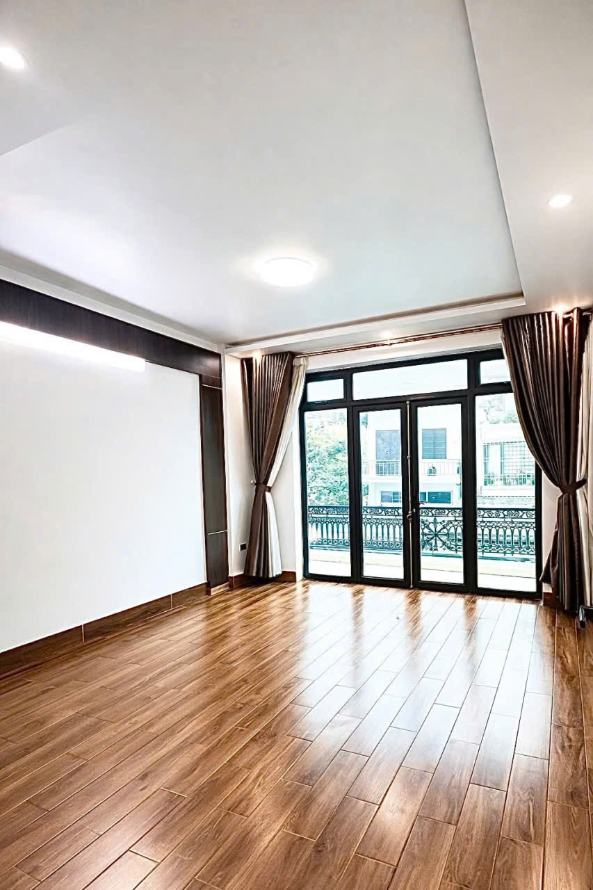 Nhà mặt ngõ tuyến 2 Ngô Gia Tự - 66m 4 tầng, ngõ 5m - Giá 5.7 tỉ - gần Trung Lực 15975847