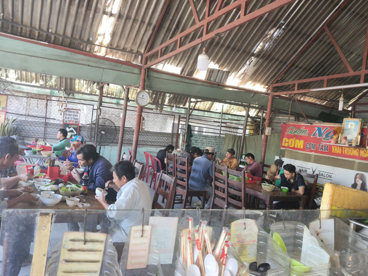 Sang quán cơm tại  Ngã ba cây xăng Đông Tân, Dĩ An, Bình Dương 15975859