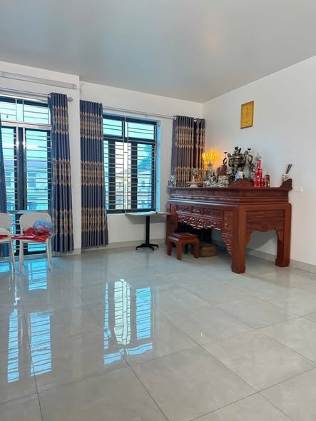 Bán căn nhà 3 tầng mặt phố KD buôn bán, phường Ngọc Châu, TP HD, 75m2, mt 5m, 4.x tỷ 15975861