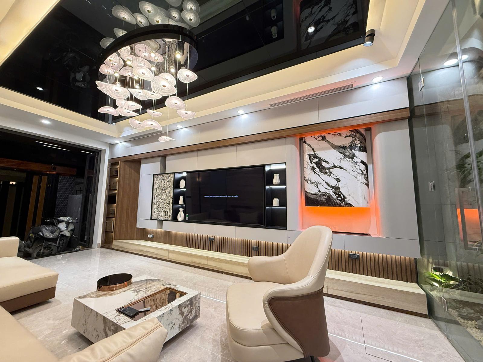 Bán nhà Ngọc Thuỵ,Long Biên 5 tầng,80m,mt4m full nội thất nhỉnh 16 tỷ 15975870