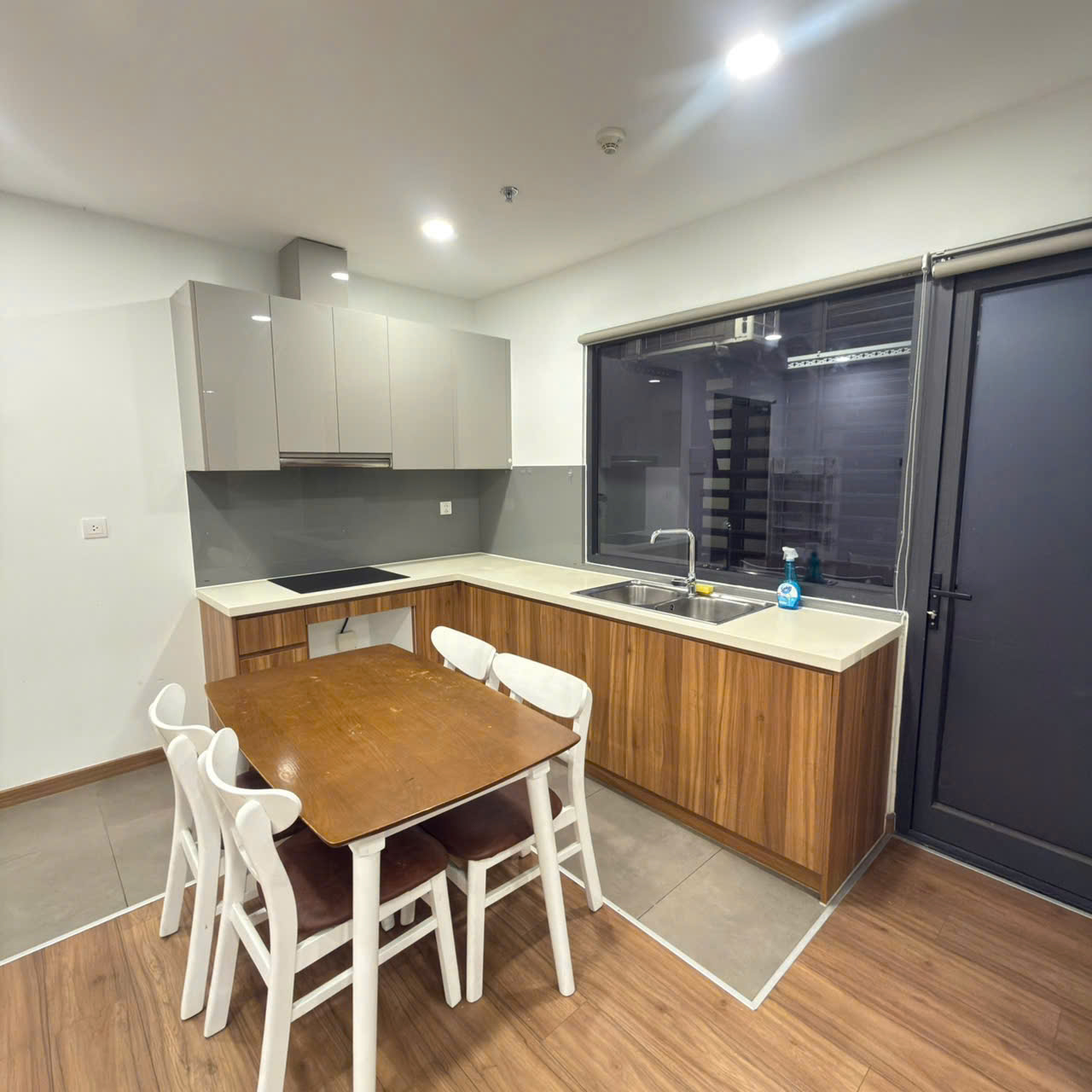 CHO THUÊ CĂN HỘ ECO GREEN SÀI GÒN – 2 PHÒNG NGỦ – DIỆN TÍCH 65 M² – GIÁ TỐT 15976008