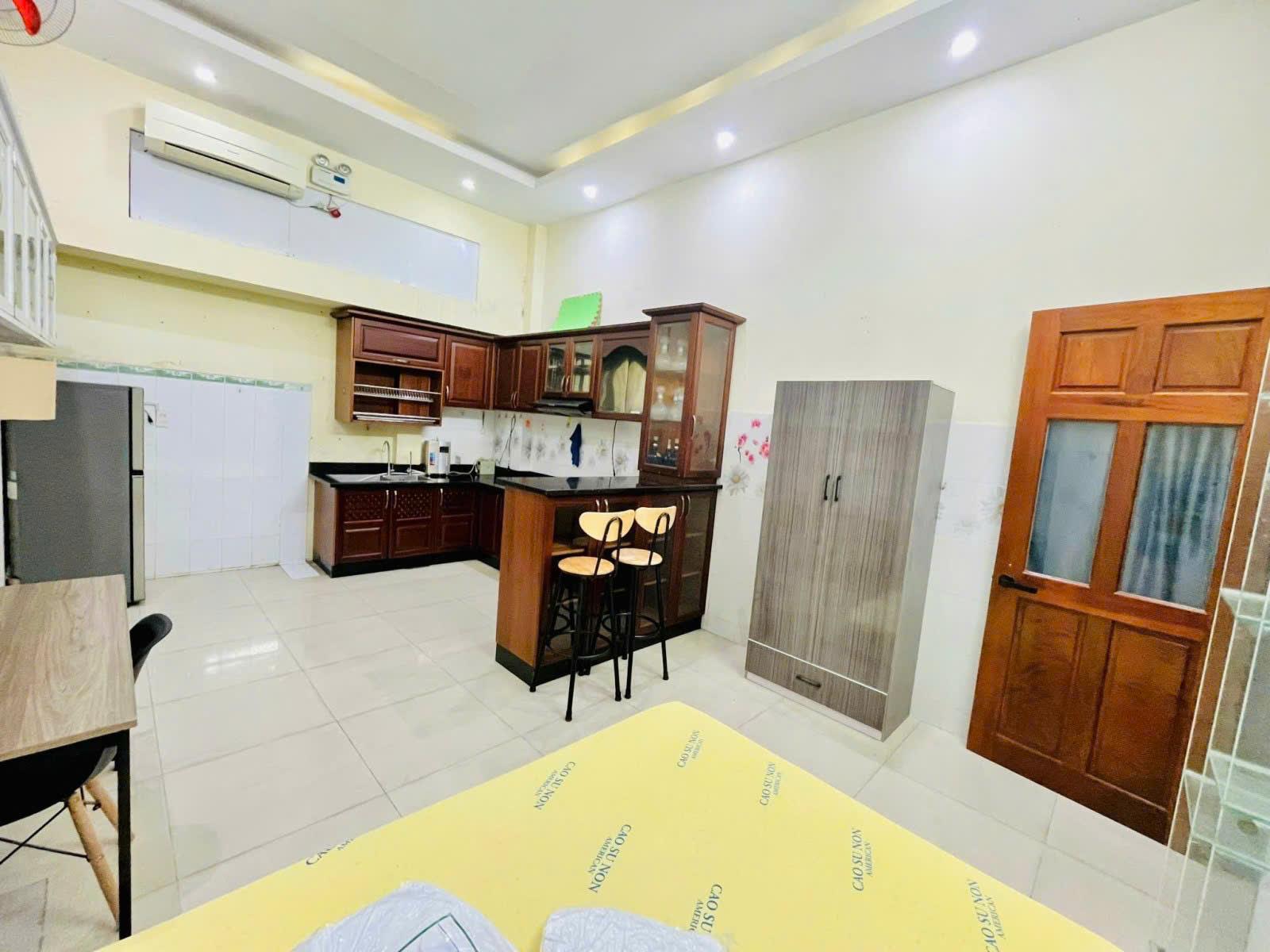 *GẤP BÁN GIẢM 4 TỶ CHỈ 14.5 tỷ-QUẬN 10 ÔTÔ NGỦ TRONG NHÀ 4TẦNG BTCT 8PN - 63M2 15976011