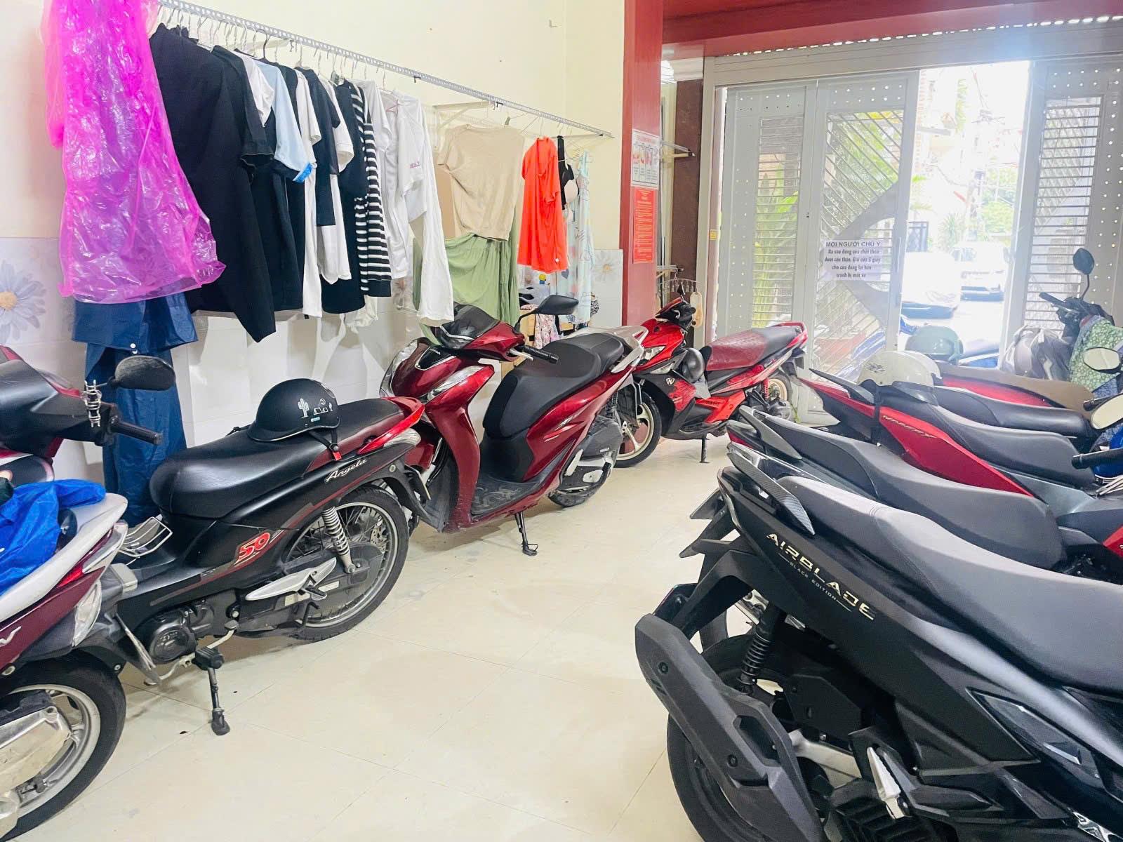 *GẤP BÁN GIẢM 4 TỶ CHỈ 14.5 tỷ-QUẬN 10 ÔTÔ NGỦ TRONG NHÀ 4TẦNG BTCT 8PN - 63M2 15976011