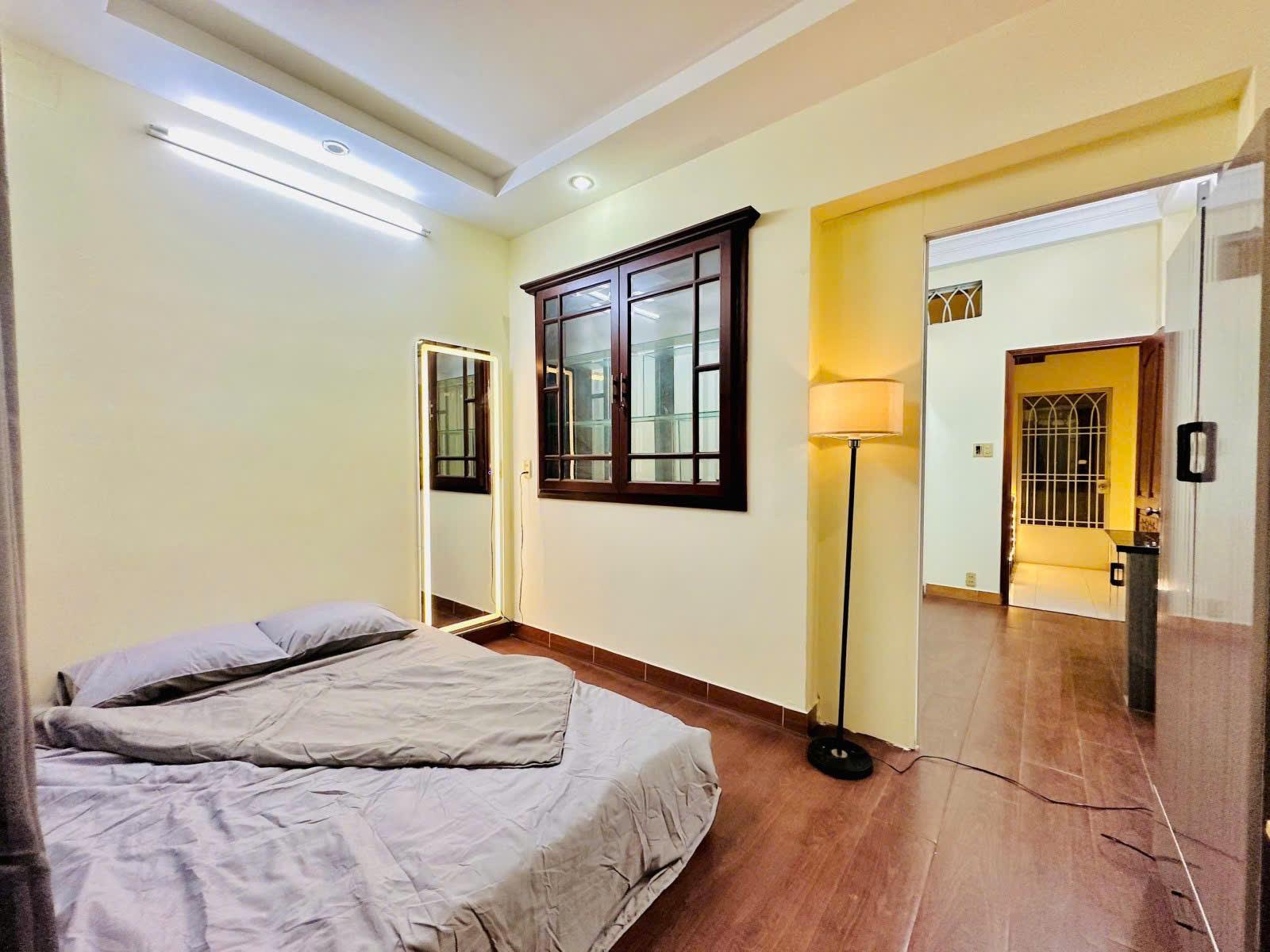 *GẤP BÁN GIẢM 4 TỶ CHỈ 14.5 tỷ-QUẬN 10 ÔTÔ NGỦ TRONG NHÀ 4TẦNG BTCT 8PN - 63M2 15976011