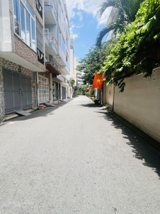 Bán lô đất đẹp, 5.7 X 20m hẻm ô tô thông, đường Nguyễn Thái Sơn, P5, GV, giá chỉ 8.15 tỷ, xây cao. 15976016