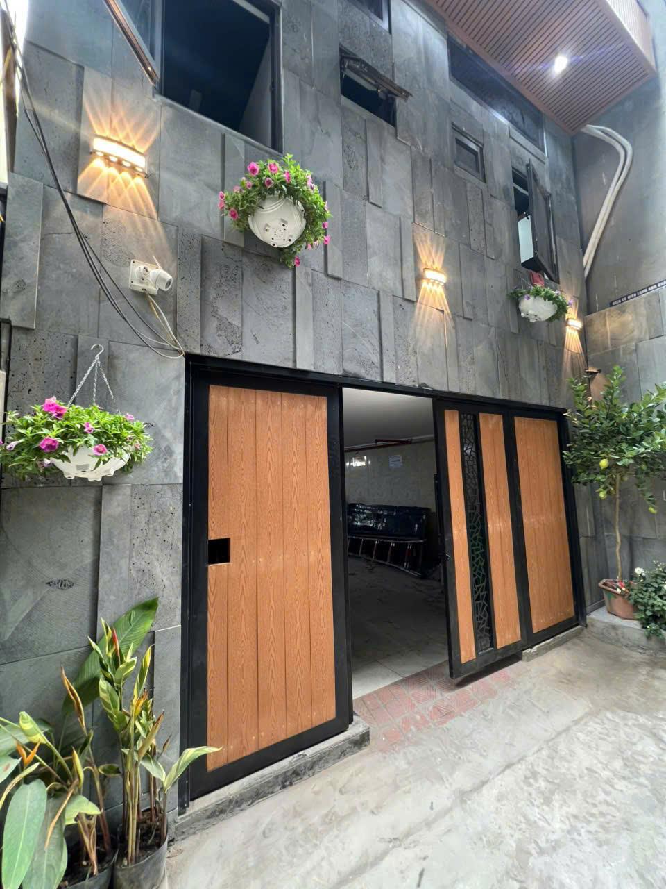 Bán tòa nhà 8 tầng mễ trì dòng tiền khủng 15976023