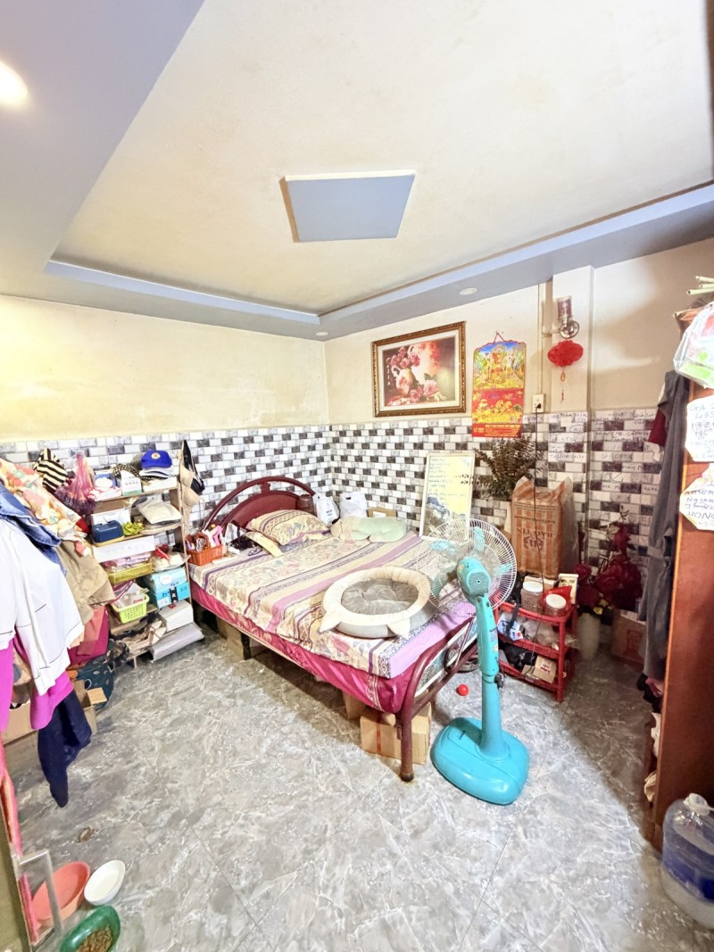 Bán Nhà Mặt tiền Kênh Tân Hóa - gần Khuông Việt, 4x15m, 2 Tầng - 1 đời chủ, chỉ 10,5 tỷ. 15976029