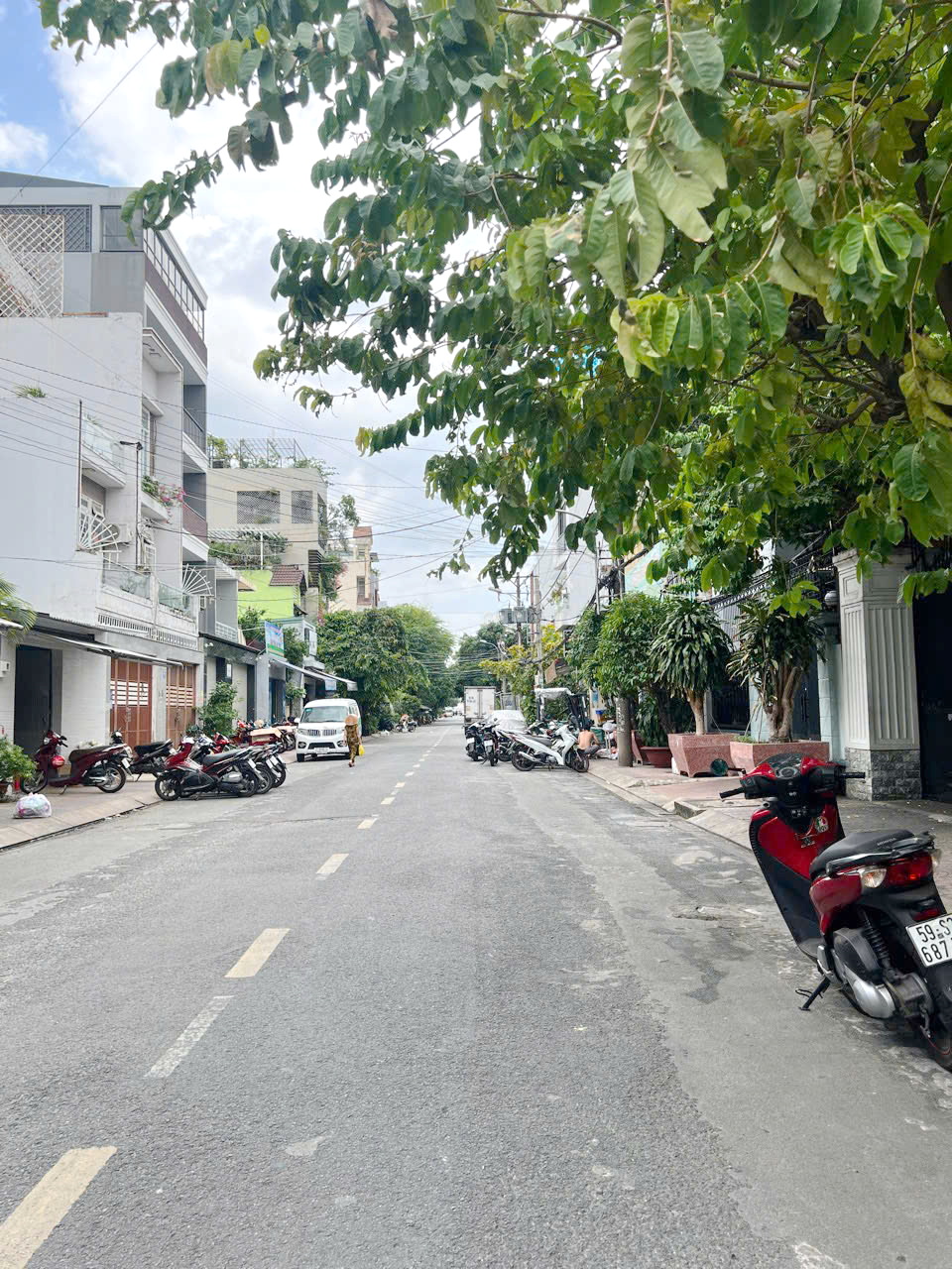 Bán gấp CHDV 6 tầng mặt tiền đường Huỳnh Văn Một P.Hiệp Tân Quận Tân Phú. Giá: 14.5 tỷ 15976035