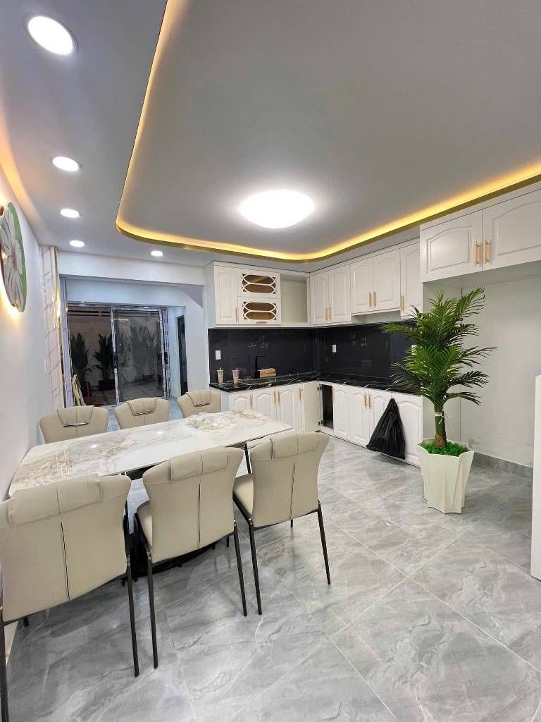 3 Tầng - hẻm OTO - Full nội thất- DTSD hơn 60m2 - đường Đào Tông Nguyên - chỉ 2 tỉ 8 15976053