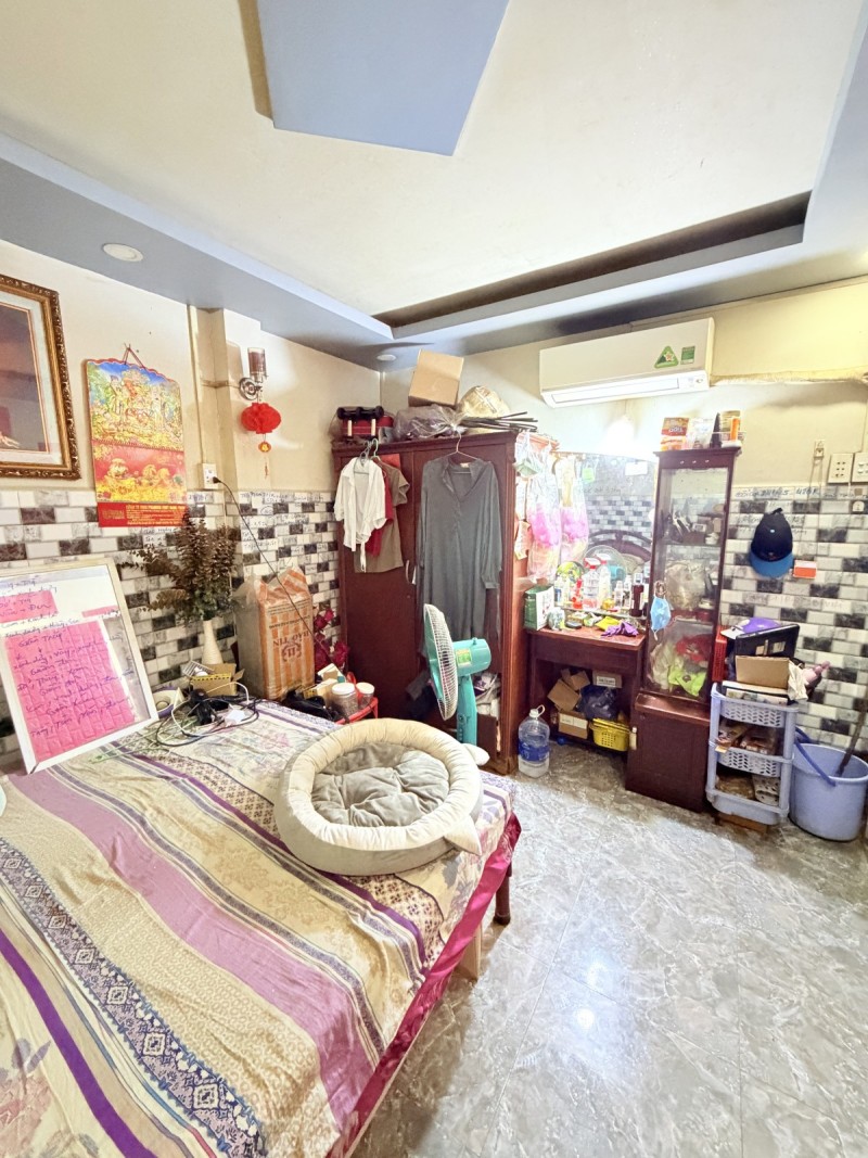 Bán Nhà Mặt tiền Kênh Tân Hóa - gần Khuông Việt, 4x15m, 2 Tầng - 1 đời chủ, chỉ 10,5 tỷ. 15976056