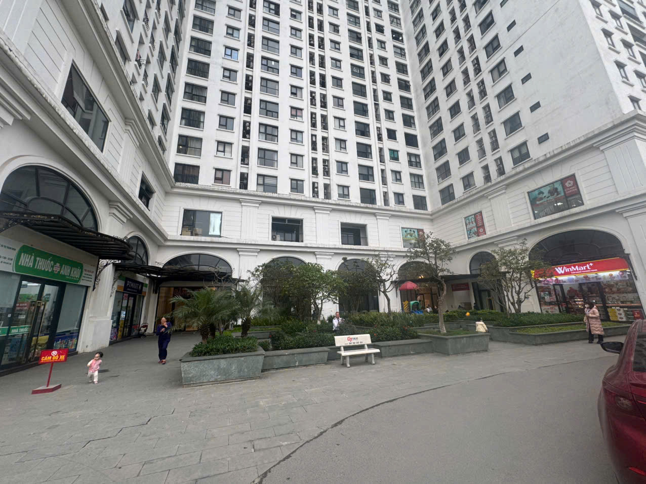 CHÍNH CHỦ CHO THUÊ SHOPHOUSE CHÂN ĐẾ ECO LAKE VIEW – 32 ĐẠI TỪ 15976065