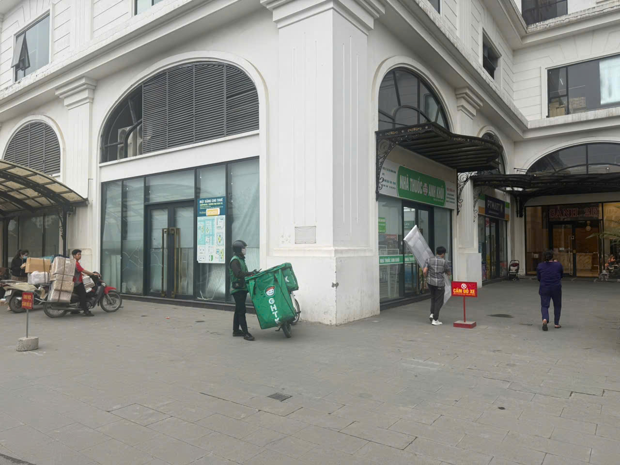 CHÍNH CHỦ CHO THUÊ SHOPHOUSE CHÂN ĐẾ ECO LAKE VIEW – 32 ĐẠI TỪ 15976065