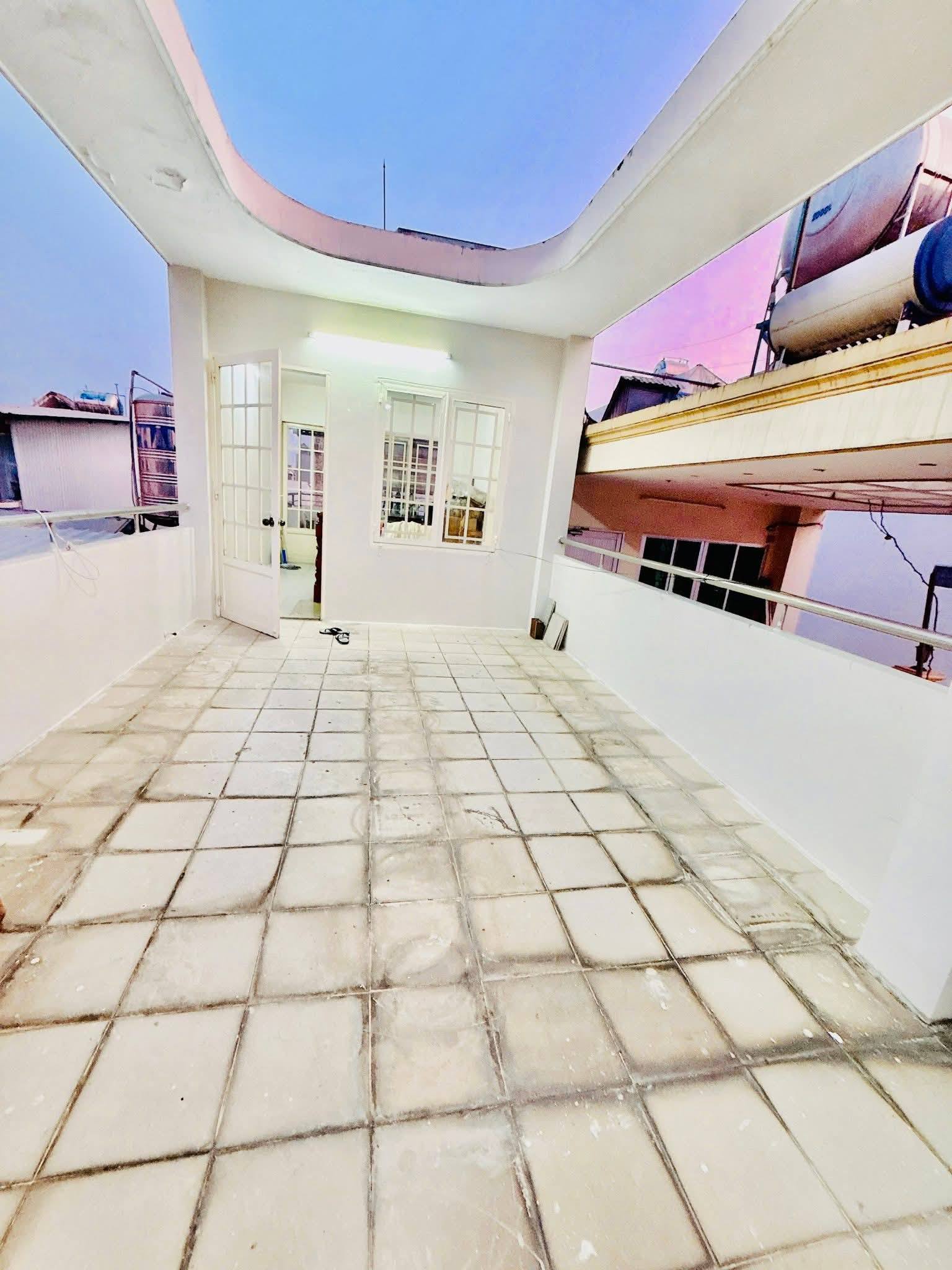 Nhà HXT Đường Âu Dương Lân Phường 3 Quận 8 Cũ. 15976093