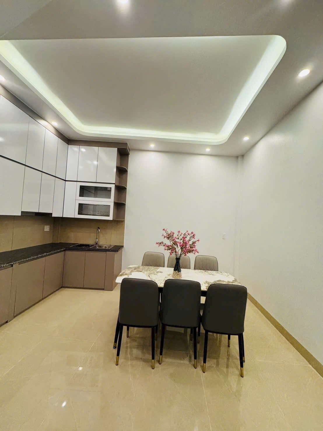 Bán 2 căn nhà 3 tầng ngõ phố Lê Viết Hưng, ph Ngọc Châu, TP HD, 46m2, mt 4m, 3 ngủ, ngõ oto 15976100