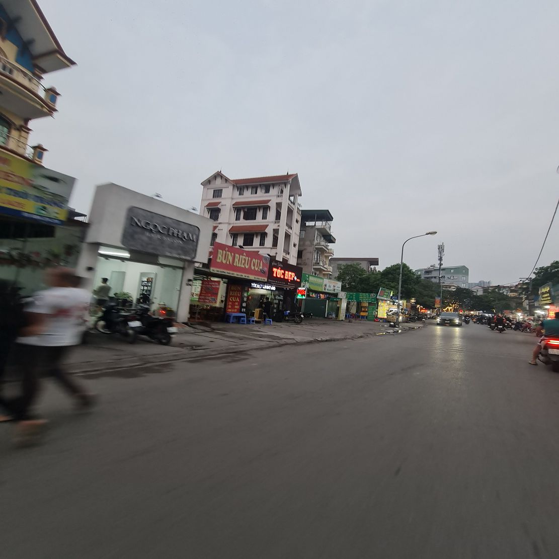 Bán đất trung tâm Trâu Quỳ, Gia Lâm. 36m2, đường 22m, kinh doanh. 7 tỷ x. Lh 0989894845  15976131