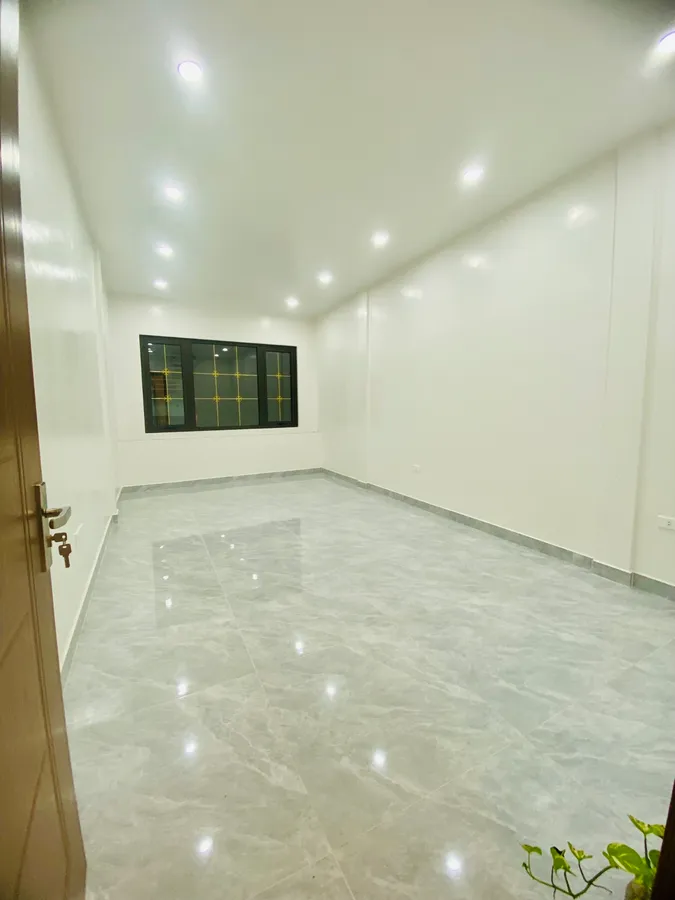 Nhà Nguyễn Trãi. Thanh Xuân. 6 Tầng Thang Máy. Ô Tô. DT 63m2. MT 3.7m. Giá 22.7 Tỷ. 15976145