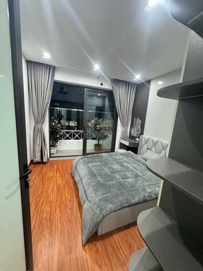 Bán Nhà Nguyễn Chí Thanh. Đống Đa. Ô Tô. DT 45m2. MT 4m. 5 Tầng. Giá 20.8 Tỷ. 15976166