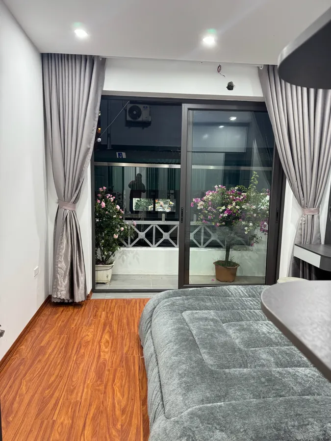 Bán Nhà Nguyễn Chí Thanh. Đống Đa. Ô Tô. DT 45m2. MT 4m. 5 Tầng. Giá 20.8 Tỷ. 15976166