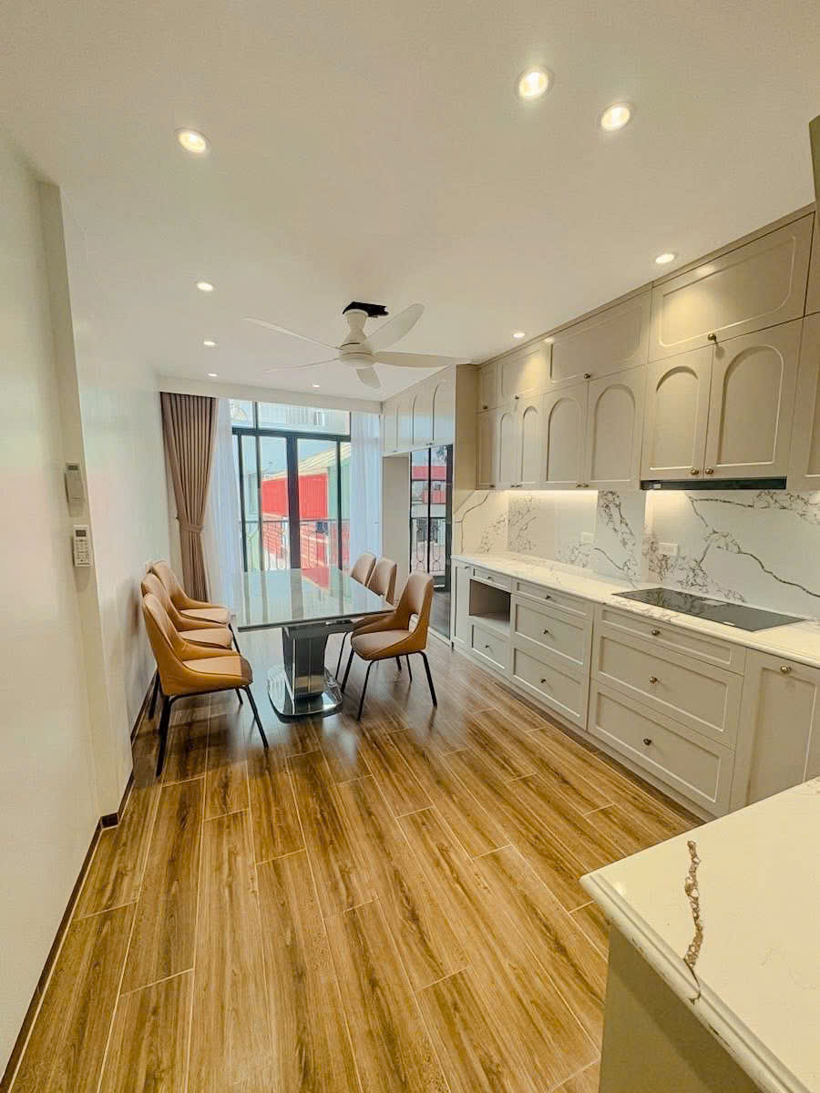 NGÕ KIẾN THIẾT KHÂM THIÊN - 6 TẦNG THANG MÁY NHÀ MỚI - 38m2 mt 3.4m Giá 13.8 tỷ 15976221