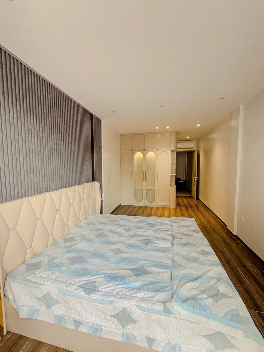 NGÕ KIẾN THIẾT KHÂM THIÊN - 6 TẦNG THANG MÁY NHÀ MỚI - 38m2 mt 3.4m Giá 13.8 tỷ 15976221