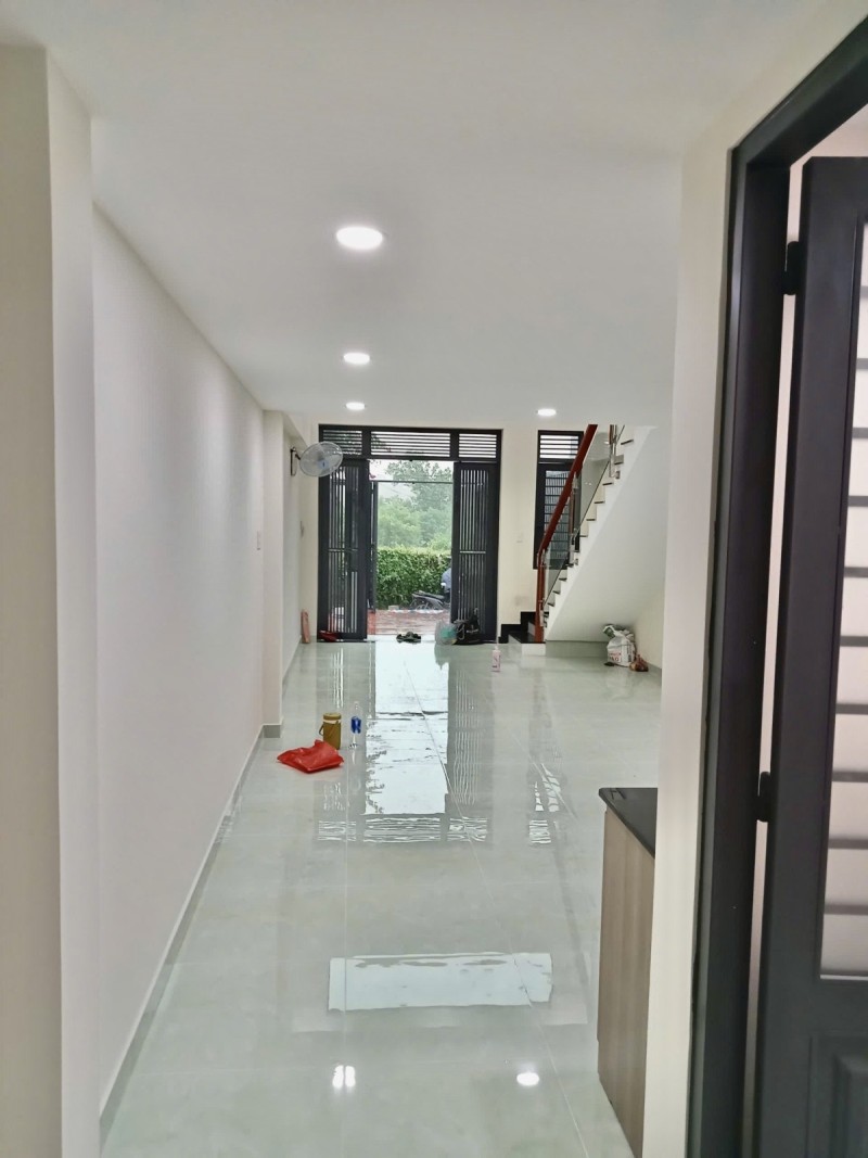 Bán nhà đường số 11, Trường Thọ, Thủ Đức, TP HCM. DT 94m2, 2 tầng. Giá  7.1 tỷ, SHR - 0933125879 15976226