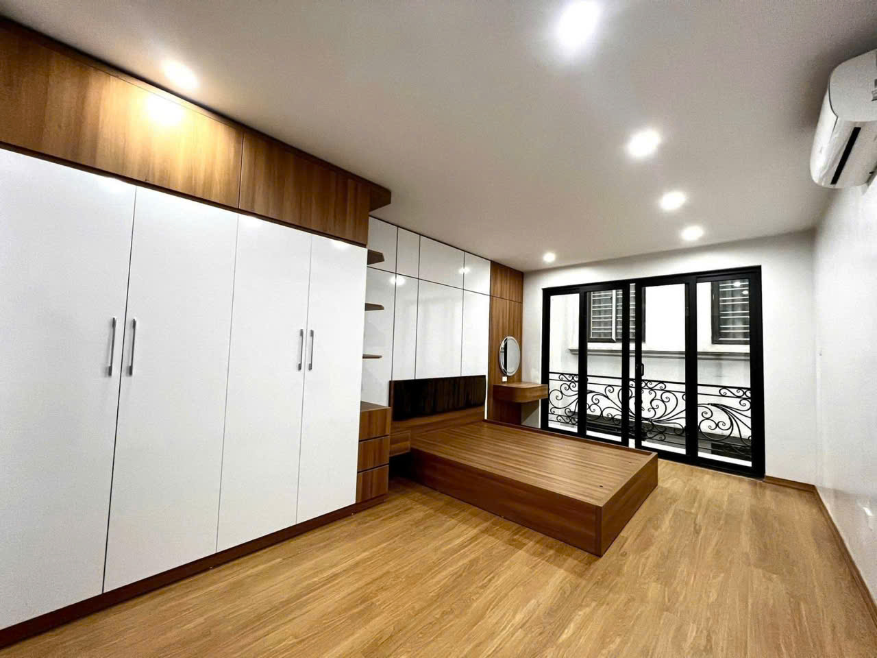 CÁCH PHỐ 10M - GẦN LĂNG BÁC - HỒ TÂY NGUYỄN ĐÌNH THI - CẠNH TRƯỜNG CHU VĂN AN - 2 THOÁNG TRƯỚC SAU 15976237