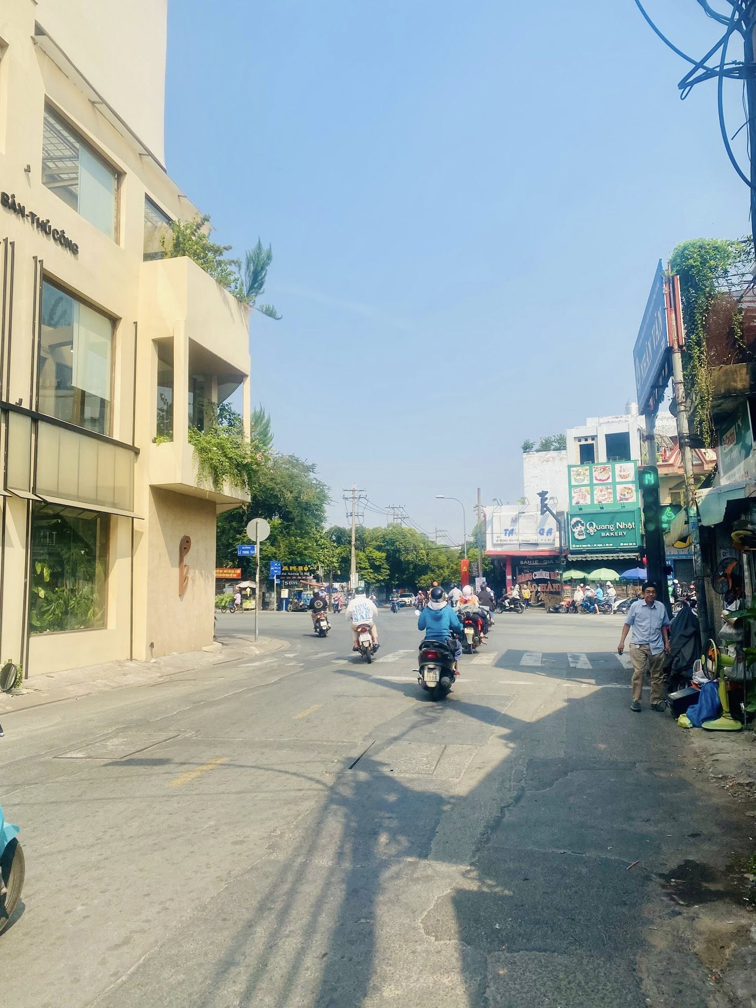 MẶT TIỀN LÔ GÓC SÁT LÊ TRỌNG TẤN – 2 TẦNG – 74M – KINH DOANH ĐỈNH – CHỈ 9.X 15976241