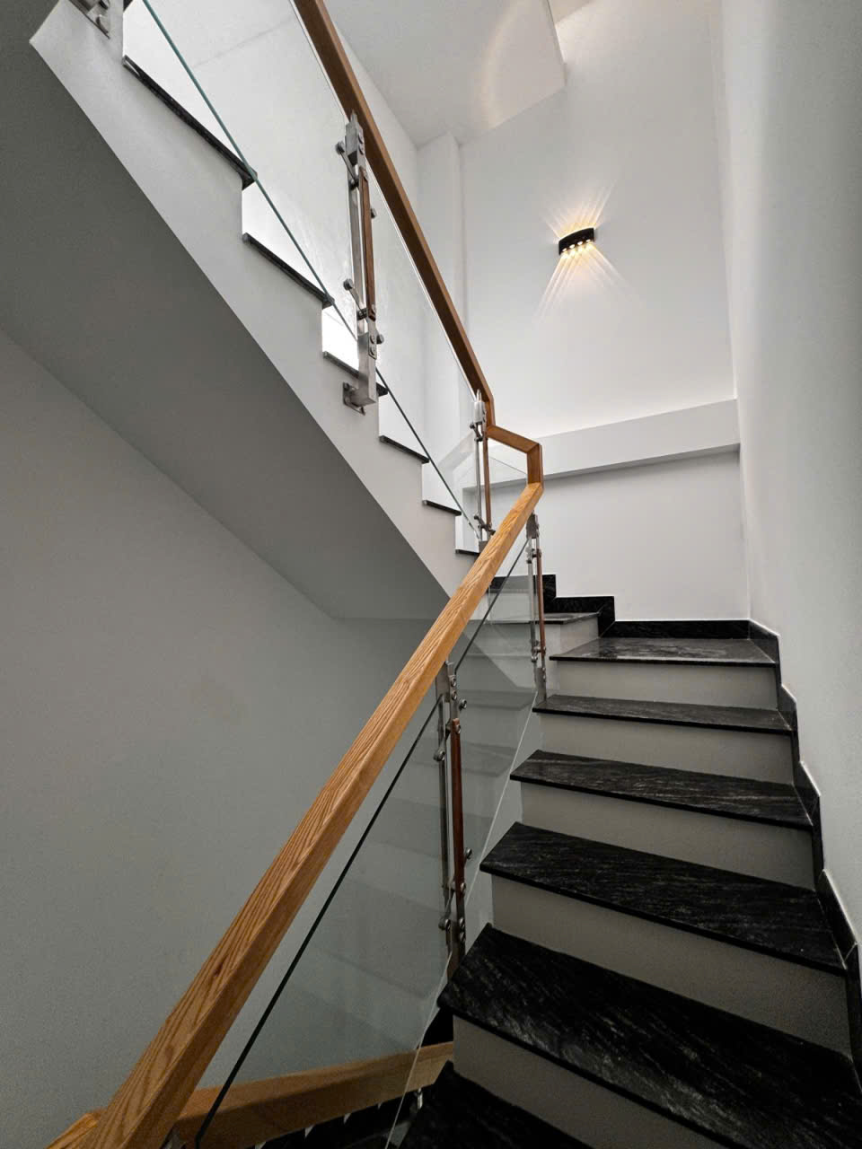 Rẻ nhất khu vực nhà Lô Tư Gò Xoài hẻm 6m thông Kinh Doanh 45m2,3 Tầng Nhỉnh 3 tỷ 15976247