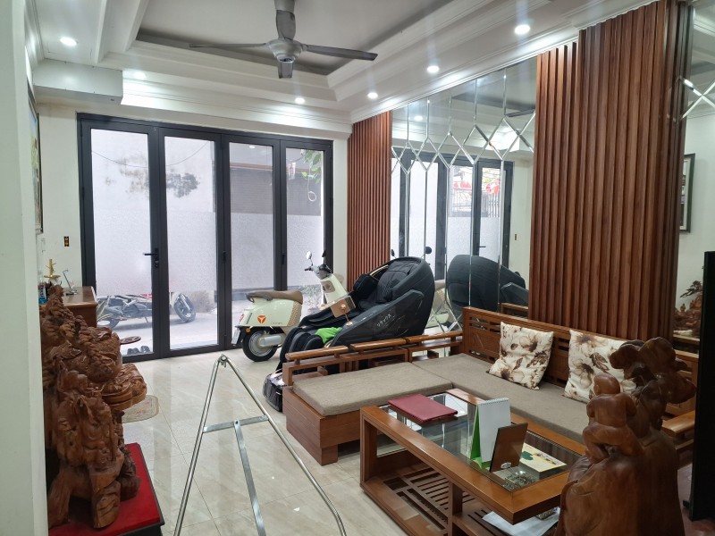 Bán nhà Bồ Đề,Long Biên 5 tầng,46m sát phố nhỉnh 11 tỷ 15976250