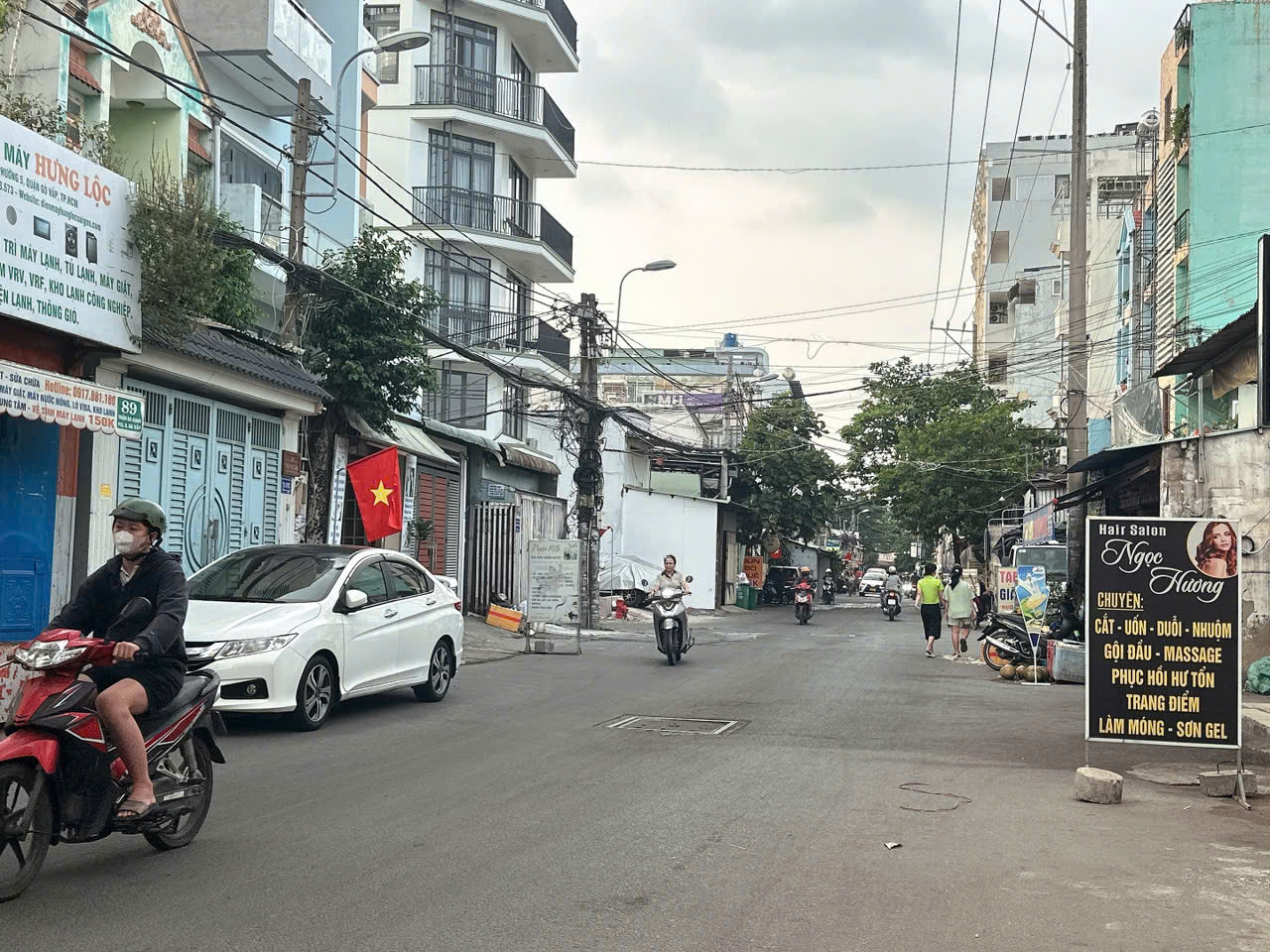 Bán nhà 4 lầu HXH Nguyễn Thái Sơn ngang 5.2m 121m2 11PN gần siêu thị Emart chỉ 12.5 tỷ. 15976261