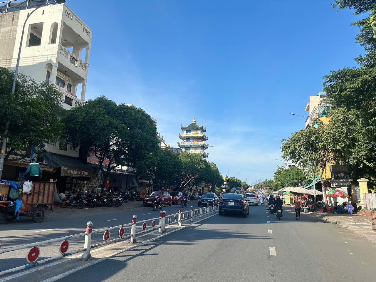 Bán nhà 4 lầu HXH Nguyễn Thái Sơn ngang 5.2m 121m2 11PN gần siêu thị Emart chỉ 12.5 tỷ. 15976261