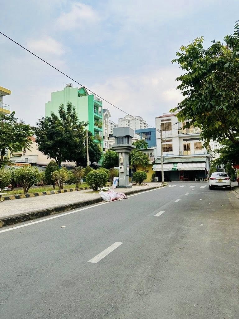 MẶT TIỀN KINH DOANH – ĐƯỜNG 30M – ĐỐI DIỆN CÔNG VIÊN – 85M CHỈ 12.X TL 15976287