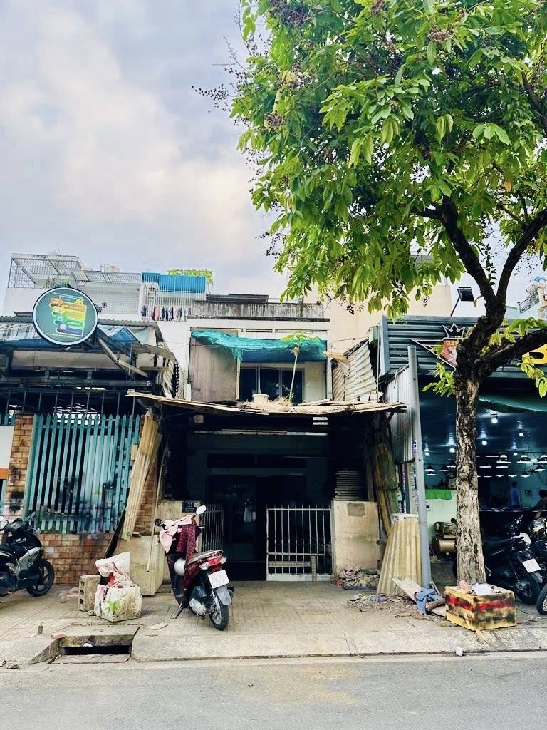 MẶT TIỀN KINH DOANH – ĐƯỜNG 30M – ĐỐI DIỆN CÔNG VIÊN – 85M CHỈ 12.X TL 15976287