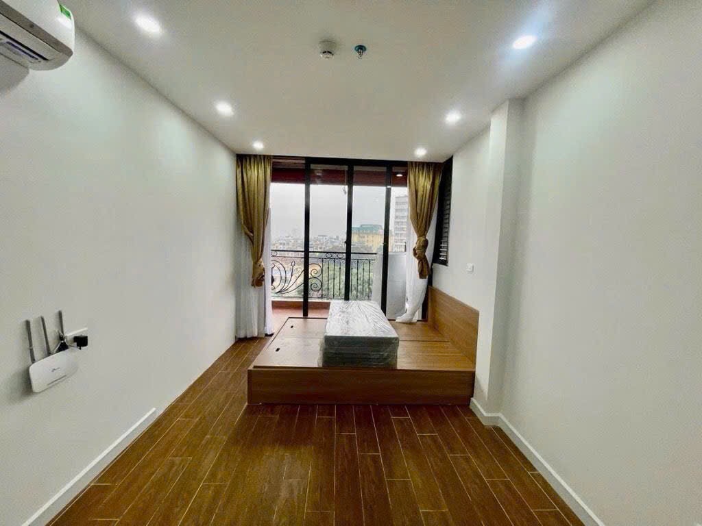 HOÀNG QUỐC VIỆT - Tòa 35 CHDV 130m² 8 tầng MT 6m - GẦN PHỐ - DÒNG TIỀN ĐỈNH - 37 TỶ 15976288