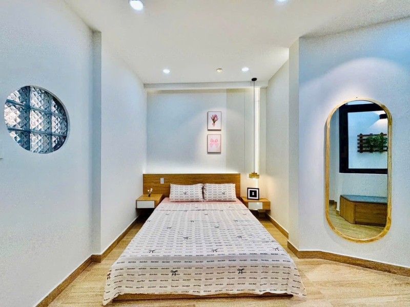 BÁN NHÀ PHÚ NHUẬN HXH 65M2 2 TẦNG NGANG 4.5M 3 PN ĐẸP SÁT MT THÍCH QUẢNG ĐỨC 7.85 TỶ. 15976317