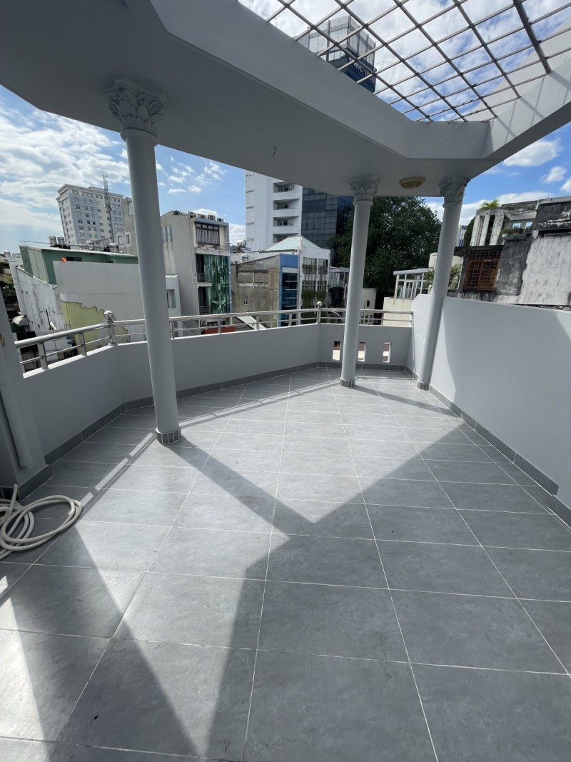 BÁN NHÀ MẶT TIỀN 40M2 4 TẦNG NGANG 4,4M 4 TẦNG DÒNG TIỀN 42T TRƯƠNG HÁN SIÊU Q1 9.9 TỶ 15976320