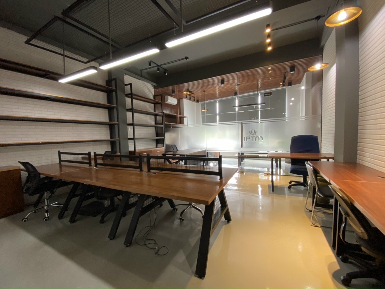 BÁN NHÀ HẦM + 5 LẦU HẺM XE TẢI GẦN QUỐC LỘ 13 - NGAY NÚT GIAO CẦU VƯỢT BÌNH PHƯỚC 15976329