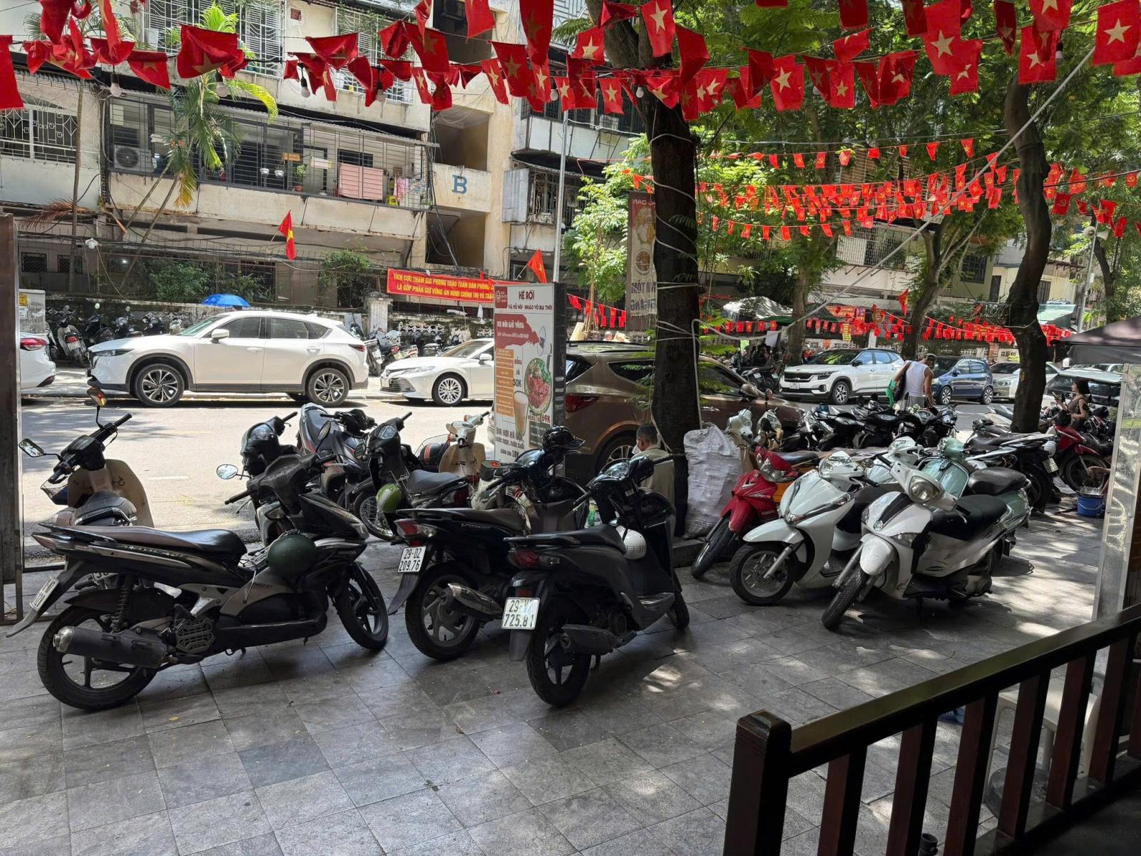 Cần sang nhượng nhà hàng tại khu vực trung tâm quận Hoàn Kiếm 15976374