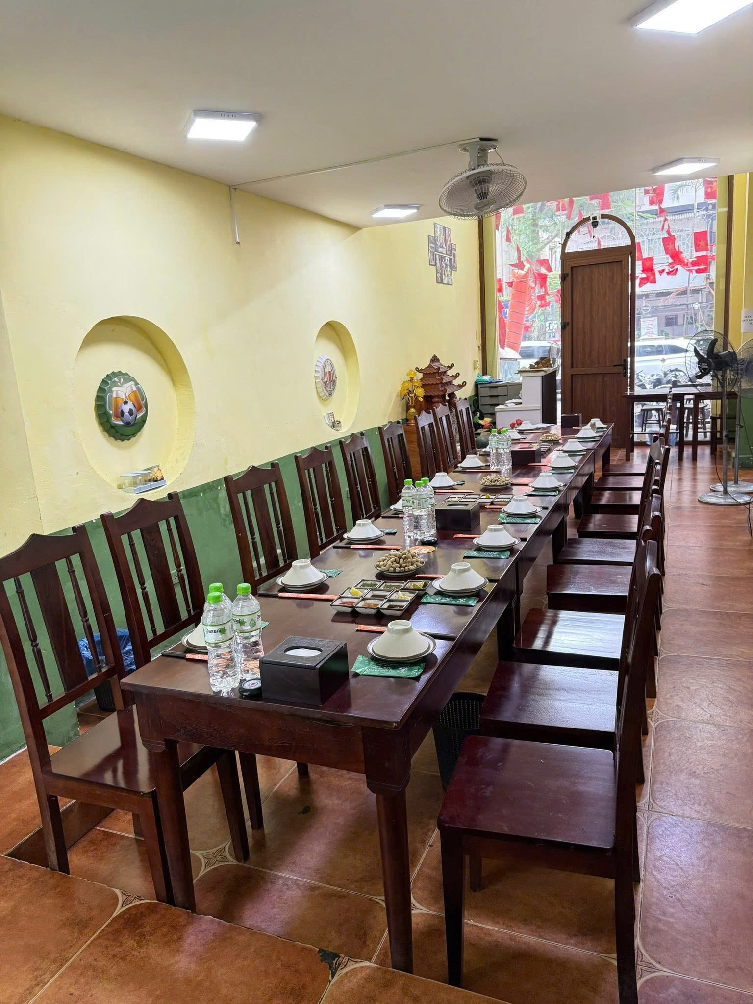 Cần sang nhượng nhà hàng tại khu vực trung tâm quận Hoàn Kiếm 15976374