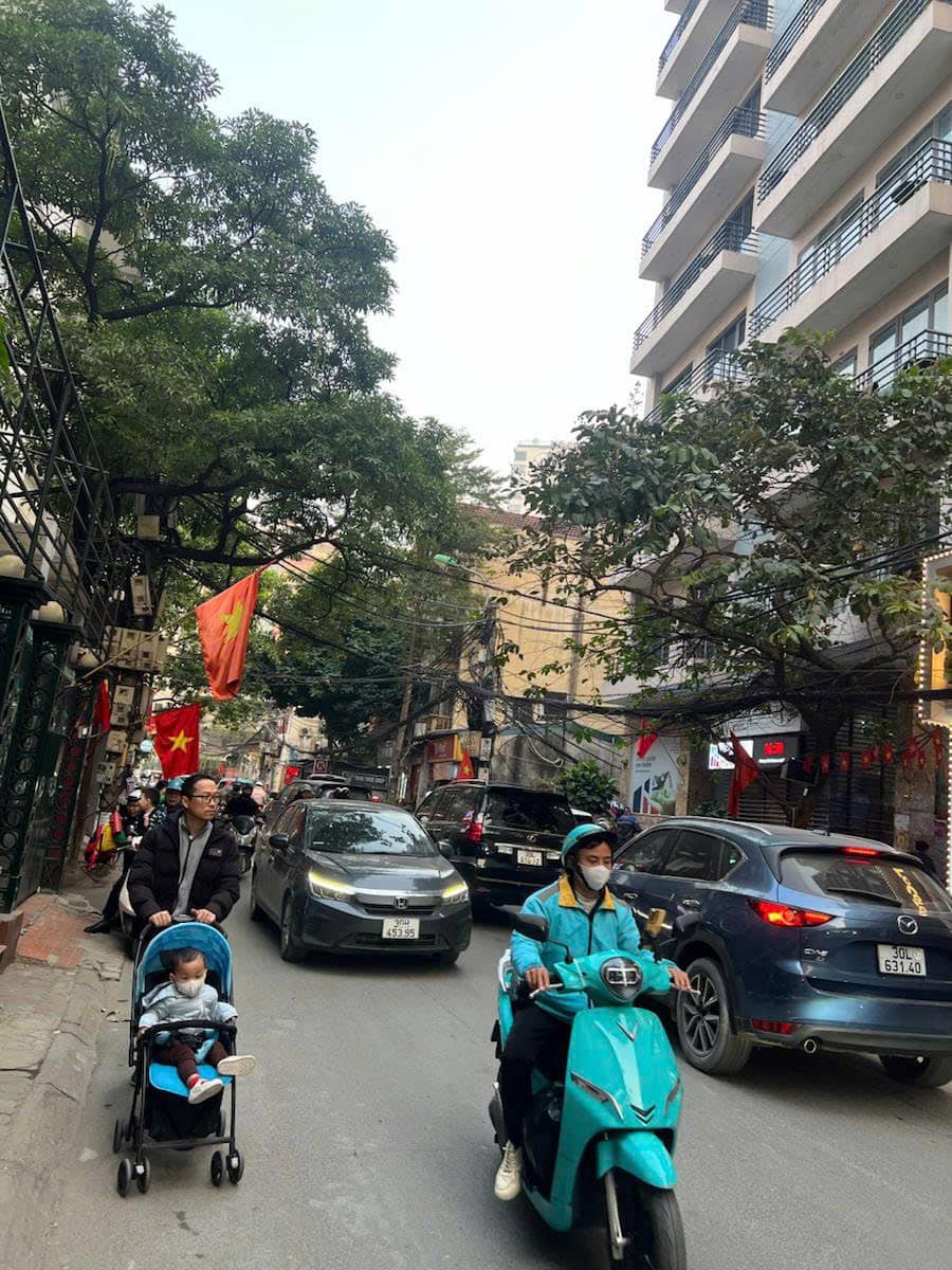 TÒA NHÀ SERVICE APARTMENTS MẶT PHỐ KINH DOANH QUẬN TÂY HỒ - VIEW HỒ MẶT THOÁNG - DÒNG TIỀN 3 TỶ/NĂM 15976376