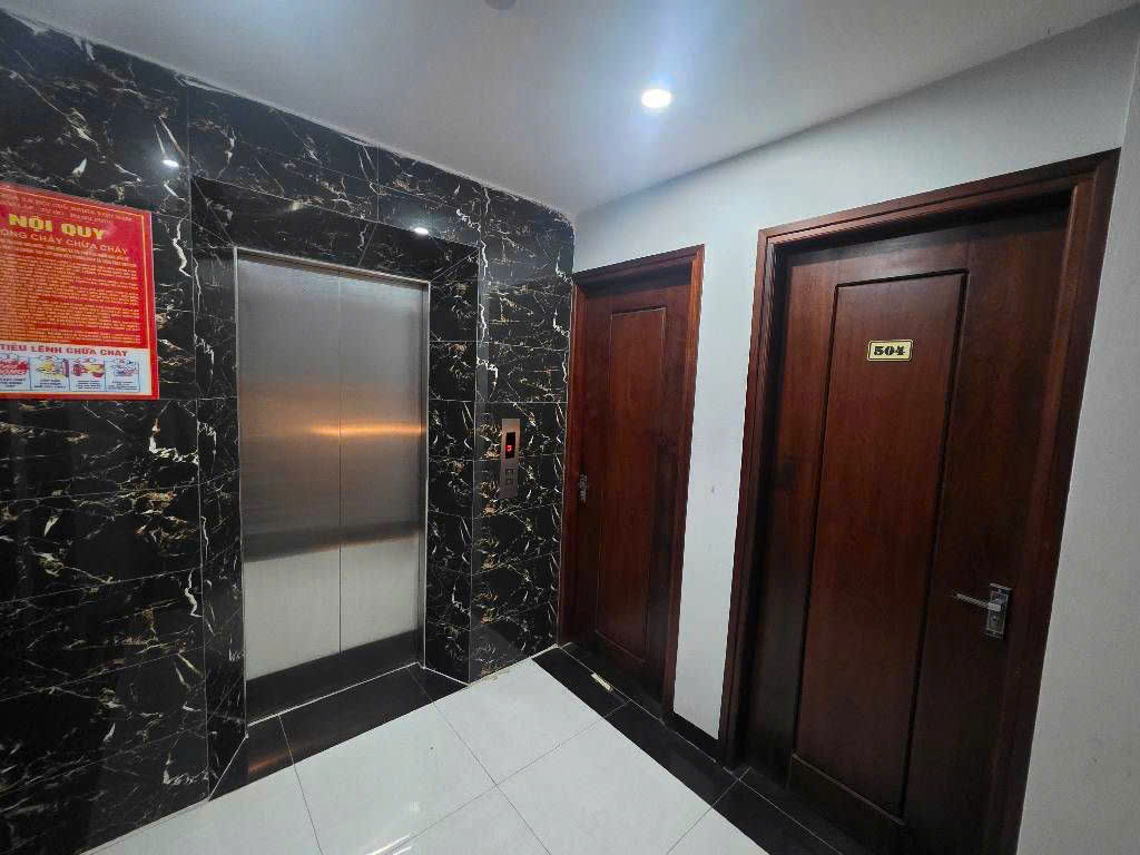 Chính chủ bán gấp nhà ĐH Tự Nhiên- Nguyễn Trãi 95 m2 sổ đỏ giá chỉ 30 triệu/m2 15976386