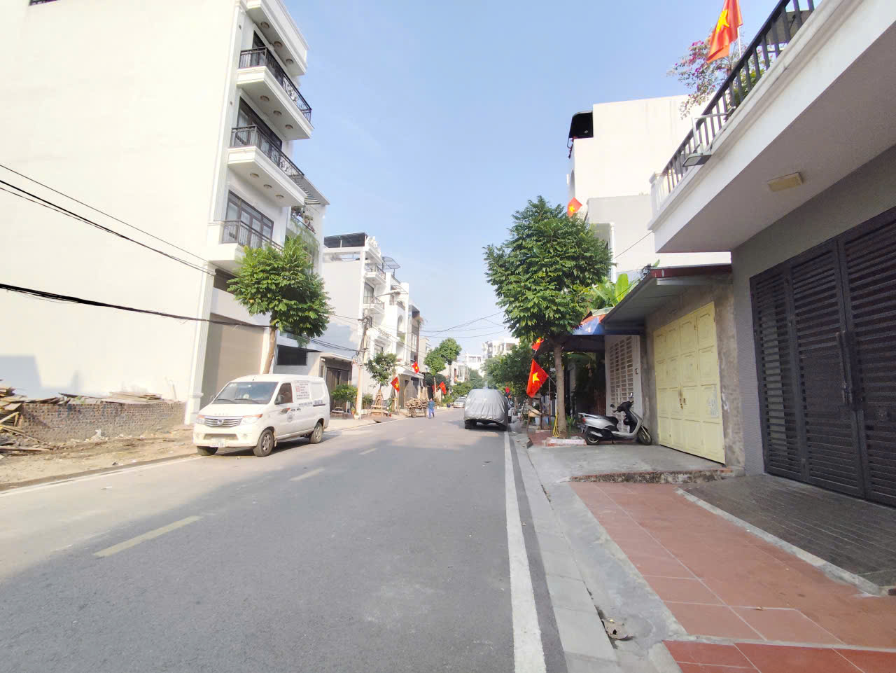 Bán đất mặt đường Đào Nhuận - phía Hoàng Huy, 90m, đường 15m - giá 9 tỉ 15976394