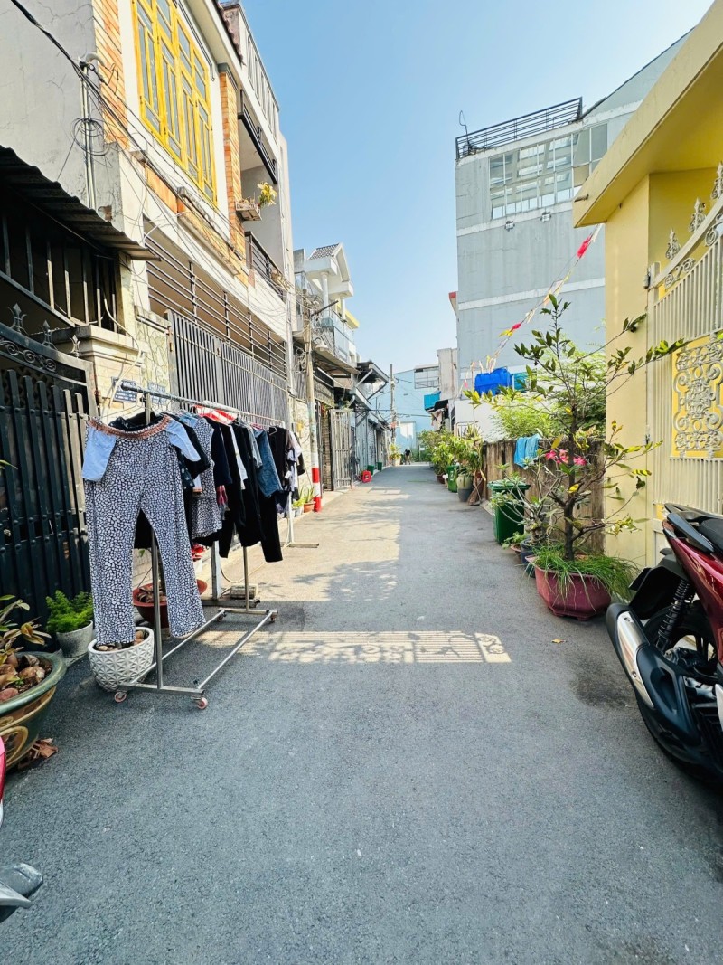 Bán nhà đường số 9, Phường Linh Tây, Thủ Đức, TP HCM. DT 76m2, cấp 4,  sổ hồng,  Giá 4.1 tỷ 15976425