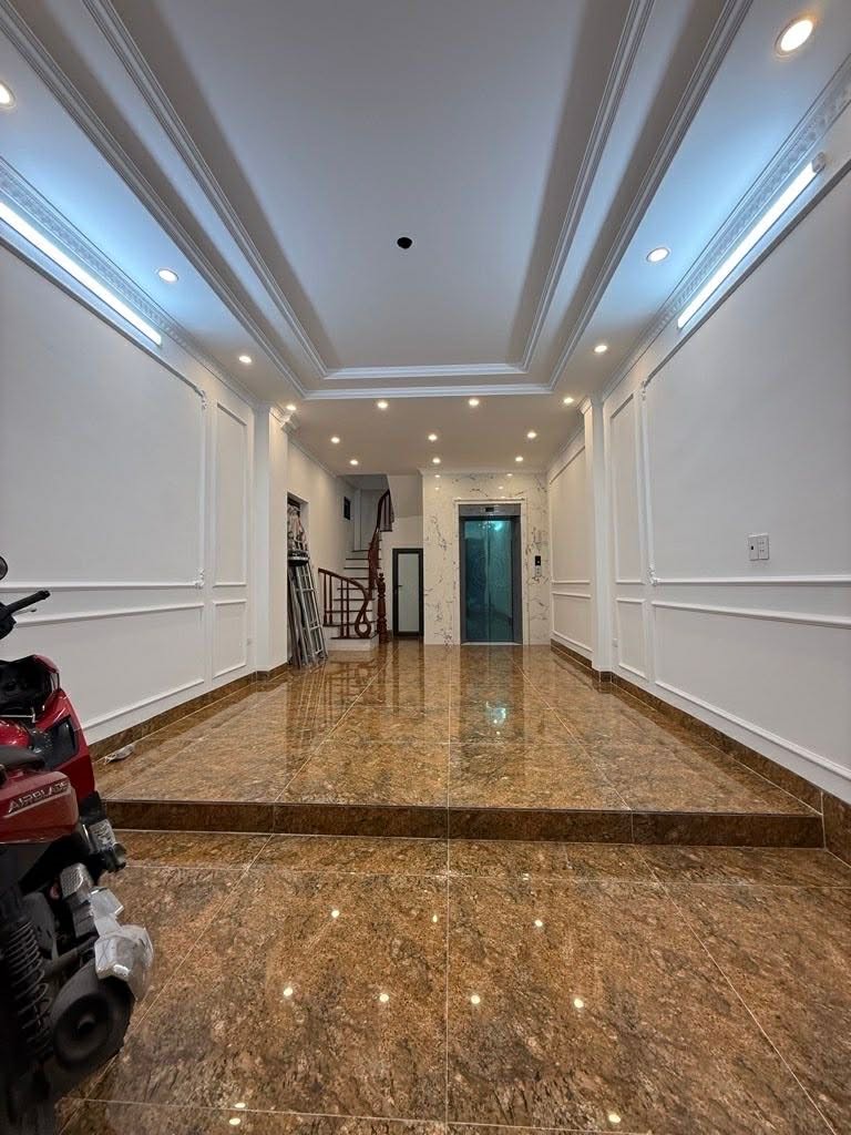 LÔ GÓC 6 TẦNG THANG MÁY XÂY MỚI ĐẸP_VĂN MIẾU - QUỐC TỬ GIÁM_GẦN PHỐ_42m2_3 THOÁNG, hơn 14 tỷ
 15976431