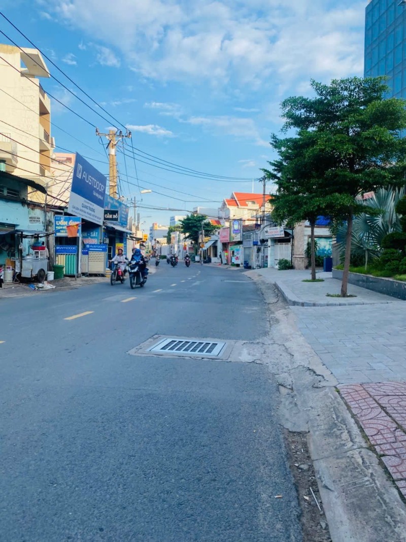 Bán nhà mặt phố đường số 128, Phước Long A,  Q9, Thủ Đức, TP HCM. DT  80m2, 4 tầng, 4PN, SH, 8.39  15976474