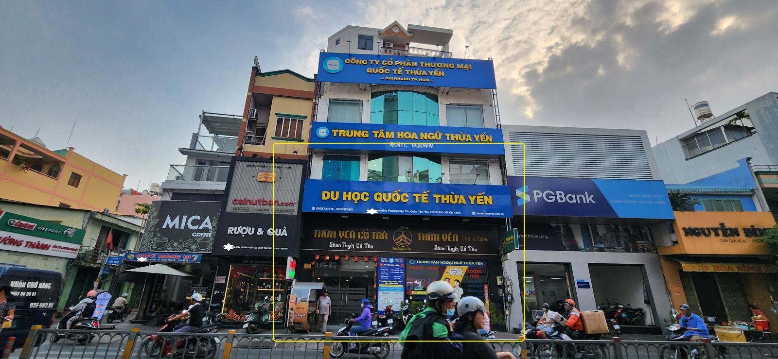 Cho thuê nhà Mặt Tiền Hòa Bình q.Tân Phú 120m²- NGANG 10M - 28Triệu - GẦN CHỢ 15976478