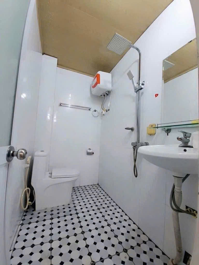 Nhà lô góc oto đỗ cửa, kinh doanh đẹp 15976500