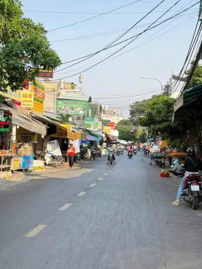 ĐẤT VÀNG MẶT TIỀN CHỢ GIÃN DÂN – HIỆP THÀNH Q12 - TẶNG NHÀ C4 – KINH DOANH ĐỈNH 15976511